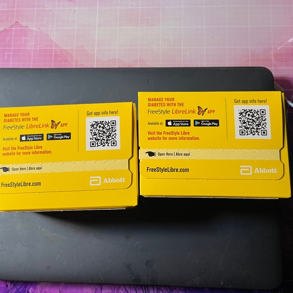 NWOT (2) FreeStyle Libre Sensor Monitoring System & (1) Libre 2 Reader - Picture 4 of 8